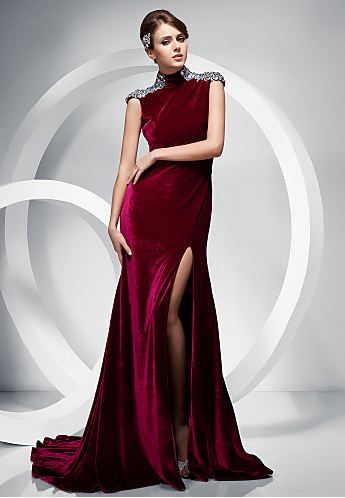 Kadife Abiye Elbise Modelleri 2021 Davetlerinin Yeni Trendi