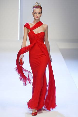 Yılbaşı Gecesi İçin Kırmızı Abiye Elbise Modelleri