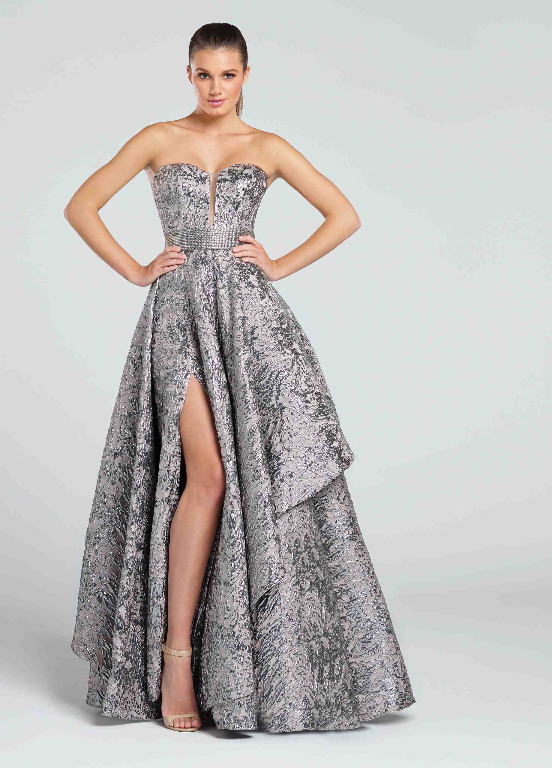 2019 Abiye Elbise Modelleri Özenle Hazırlanmış Gece Kıyafetleri