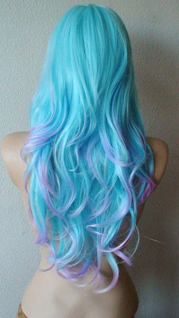 Pastel Renkli Ombre Saç Modelleri ve Saç Renkleri - dalgalı saç mavi ve pembe renkli