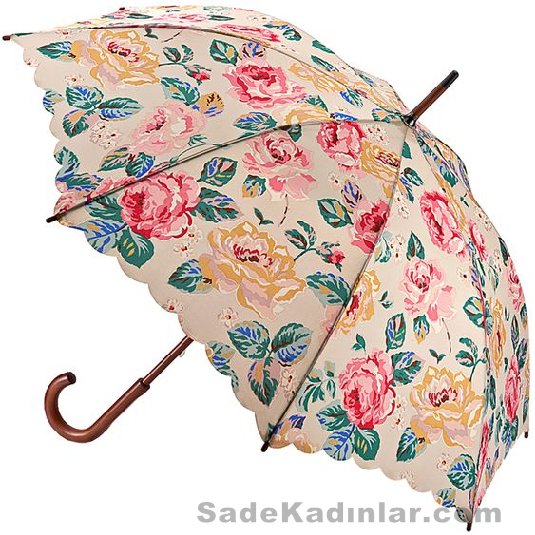 Şemsiye Modelleri krem renkli rengarenk gül desenli