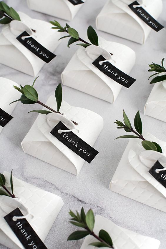 Nikah Şekeri Birbirinden Şık Modeller 2018 Beyaz Kutu Canlı Çiçekli