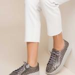 Sneakers Bayan Spor Ayakkabı Modelleri Gümüş Taşlı Desenli Bağcıklı