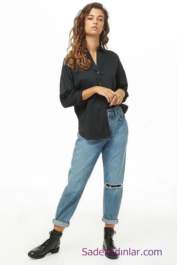 Siyah Gömlek Kombinleri Bayan Mavi Yırtık Mom Jeans Siyah Uzun Kol Salaş Gömlek Siyah Postal Bot