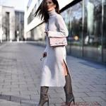 2022 Bayan Örgü Elbise Modelleri Gri Midi Yandan Yırtmaçlı Boğazlı